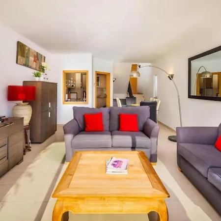 Dom wakacyjny Townhouse Flores *