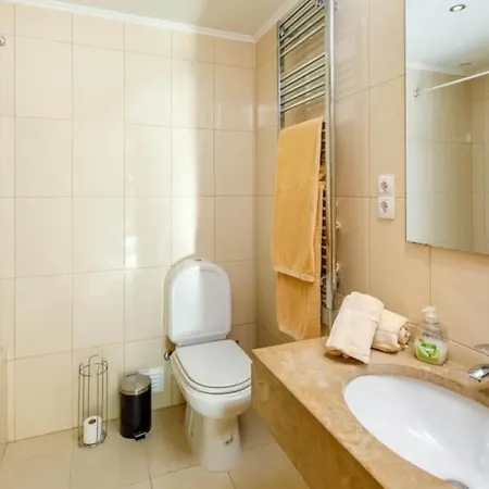 Townhouse Flores Дом отдыха *